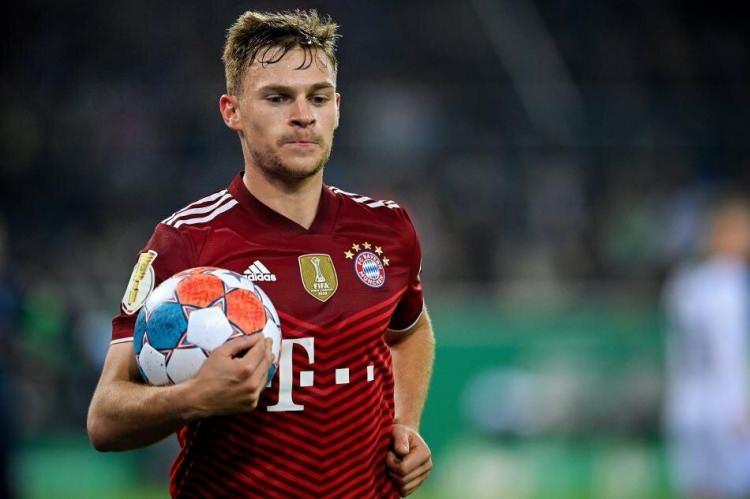 <p>18 - JOSHUA KIMMICH<br />
Takımı: Bayern M&uuml;nih<br />
&Uuml;lkesi: Almanya</p>
