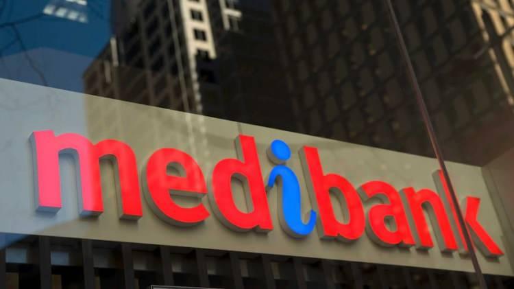 <p><strong>MEDİABANK SALDIRISI</strong></p>
<p> </p>
<p>Fidye yazılımı aktörleri, Avusturyalı sağlık sigortası devinin dört milyon müşterisinin tüm kişisel verilerini firmaya 35 milyon ABD dolarına mal olan bir saldırı ile ele geçirdi. </p>