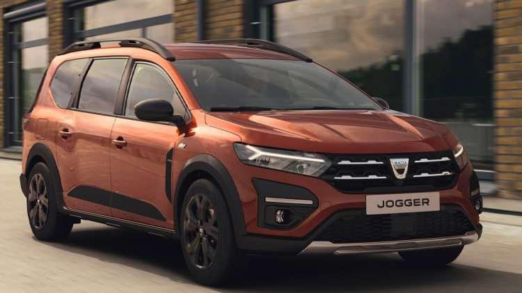 <p><strong>Dacia Jogger</strong></p>
<p>Yeni Sandero, Sandero Stepway ve Yeni Duster model serisine eklenen Dacia Jogger, önümüzdeki yılın ikinci çeyreğinde 7 koltuklu bir aile otomobilini olarak yollara çıkmaya hazırlanıyor.</p>