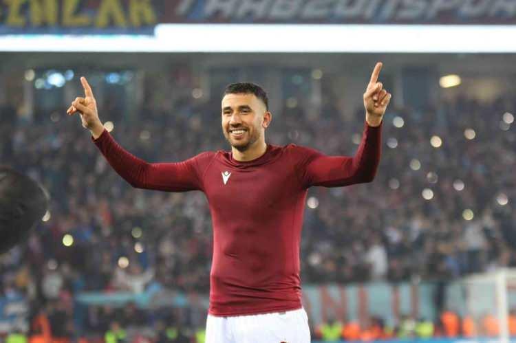 <p>Orta saha: Trezeguet - Trabzonspor<br />
<br />
Gol katkısı: 15 | Şut pası: 39 | Çalım: 32 | RCS topla buluşma: 159 </p>
