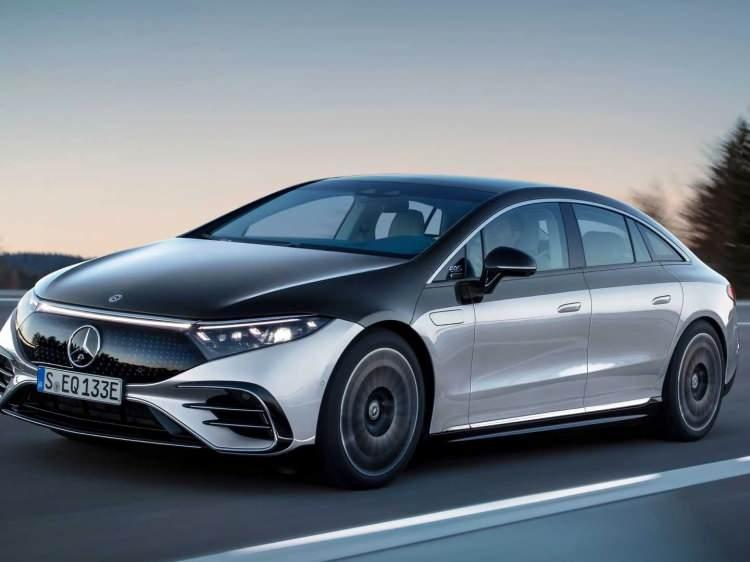 <p>Dünyada Yılın Lüks Otomobili<br />
<br />
- Mercedes EQS</p>