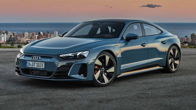 <p>Dünyada Yılın Performans Otomobili<br />
<br />
- Audi e-tron GT</p>