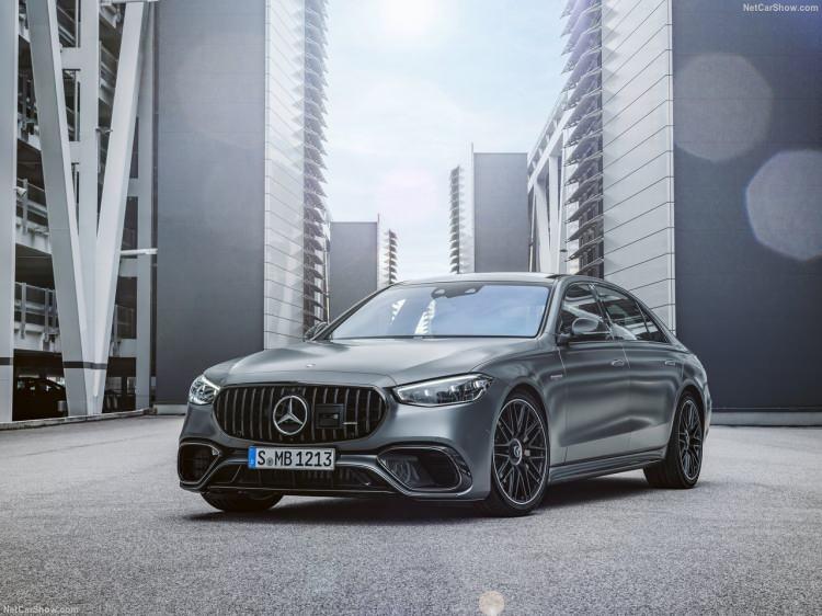 <p>Mercedes S63 AMG E </p>
