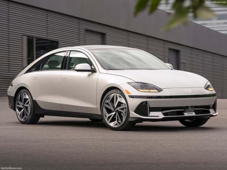 <p>Hyundai Ioniq 6</p>

