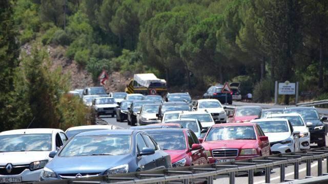 <p>İşletmeci Candan Topdemir, yılbaşında kanun sanatçısı Aycan Adalı’nın mekanlarında sahne alacağını ifade ederek, </p>