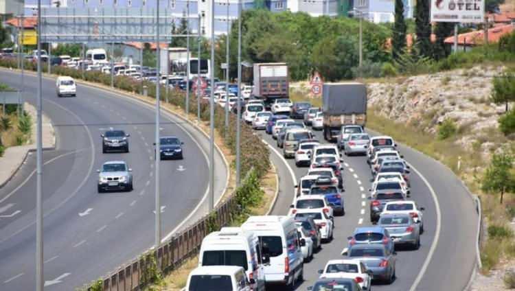 <p><strong>Bodrum yine çok hareketli. Trafikten bunu anlayabiliyoruz. Rezervasyonlarımız iyi.</strong></p>