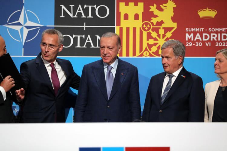 Financial Times'tan "Türkiye ve Erdoğan elindeki kozları kullanıyor" yorumu