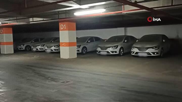 <p>Oto galeri sitesinin otoparkında stoklanmış onlarca araç böyle görüntülendi.</p>
