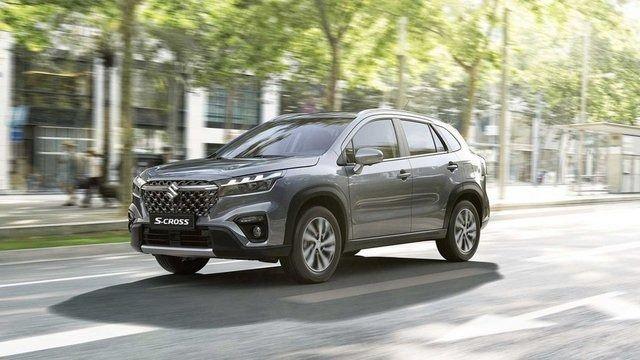 <p><strong>SUZUKI S-CROSS</strong></p>

<p>Kısa bir süre önce makyajlanan otomobile, hafif hibrit motor sistemi, 4x4 çekiş sistemi ve yeni güvenlik donanımları eklendi. </p>

