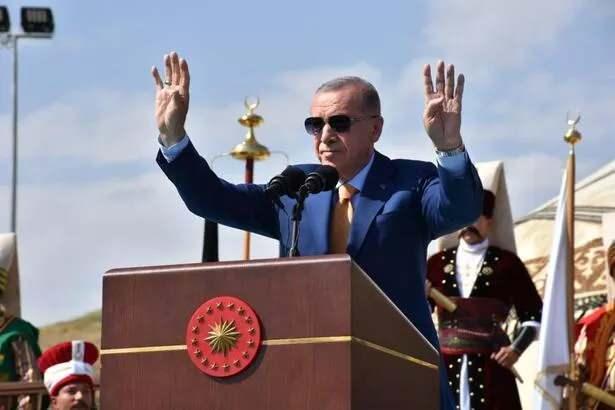 Financial Times'tan "Türkiye ve Erdoğan elindeki kozları kullanıyor" yorumu