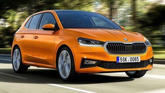 <p><strong>SKODA FABIA</strong></p>

<p>22 yılda 4.5 milyondan daha fazla satış adedine ulaşan Fabia, Octavia'nın ardından en çok üretilen Skoda modeli olma unvanını taşıyor. B segment otomobilde, eskisine göre artan iç hacim dikkat çekiyor. </p>

<p>Türkiye’ye gelişi önümüzdeki yılın ilk çeyreğinde gerçekleşecek.</p>
