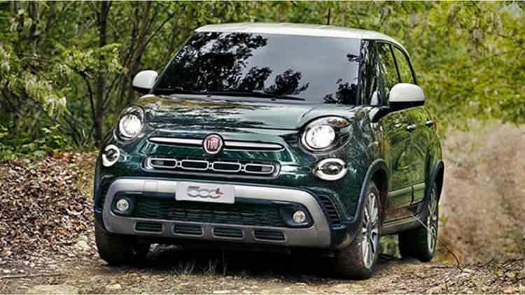 <p><strong>3- Fiat 500L:</strong></p>

<p> </p>

<p>Cross 1.4 Fire 95 HP MT paketi, %80 ÖTV orani ile 631.900,00 TL'den 351.055,56 TL'ye iniyor.</p>

<p> </p>

<p>Cross Plus 1.4 Fire 95 HP MT paketi ise, %80'lik ÖTV oranı ile 650.900,00 TL'den 361.611,11 TL'ye düşüyor.</p>
