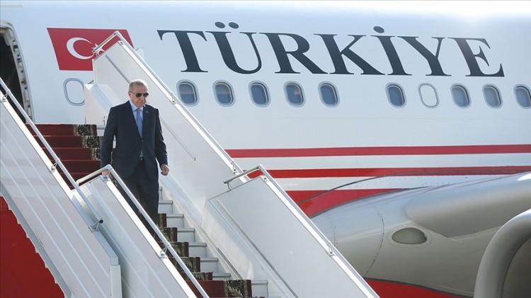 <p>Dünya liderleriyle yaklaşık 200 telefon görüşmesi gerçekleştiren Erdoğan, 16'şar kez olmak üzere en fazla Rusya Devlet Başkanı Putin ve Ukrayna Devlet Başkanı Zelenskiy ile temas kurdu.</p>
