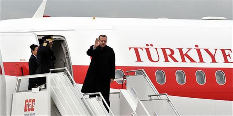 <p>Cumhurbaşkanı Recep Tayyip Erdoğan, 2022 yılı boyunca uluslararası temaslarını yoğun şekilde sürdürürken 21 ülkeye 27 ziyaret gerçekleştirdi.</p>
