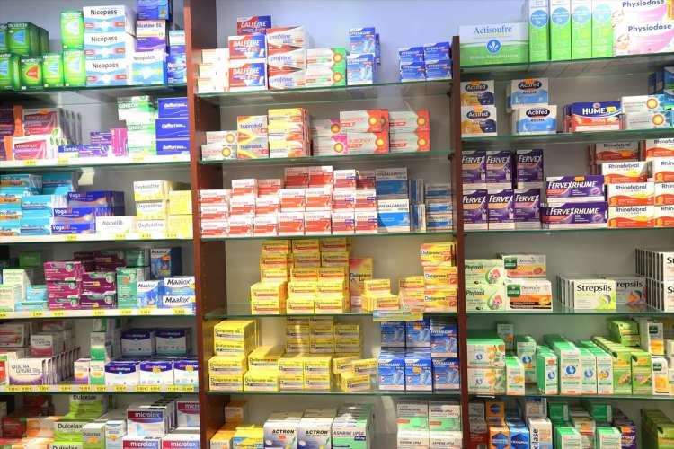 <p>Braun, grip vakalarındaki ciddi artış nedeniyle yoğun bakım servislerinin doluluğuna dikkati çekti.</p>

<div> </div>

<div>Fransız Bakan, gelecek ay ülkenin sağlık sisteminin yeniden yapılandırılması için çalışma başlatacaklarını söyledi.</div>
