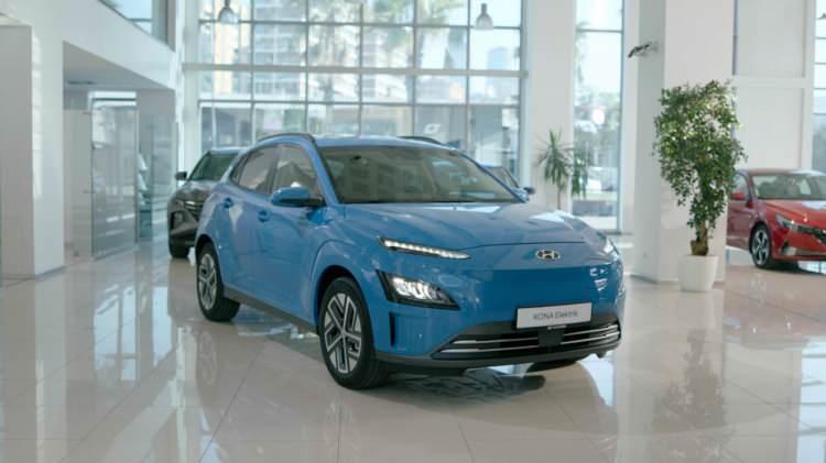 <p><strong>13- Hyundai Kona Elektrik:</strong></p>

<p> </p>

<p>100kW Progressive paketi, %10 ÖTV oranı ile 885.000,00 TL'den 804.545,45 TL'ye iniyor.</p>

<p> </p>
