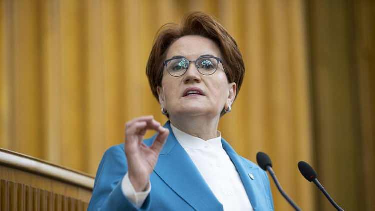 <p><strong>İSTİFALARIN PERDE ARKASINDA NE VAR?</strong></p>
<p>Partinin kurucularından milletvekillerine, meclis üyelerinden ilçe örgütlerine varıncaya dek onlarca isim ayrılık kararı aldıklarını açıklamıştı. Peki bu istifaların perde arkasında ne var?</p>