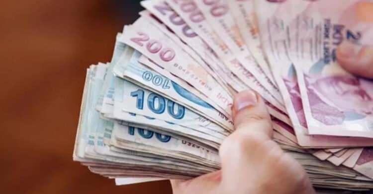 <p>Emeklilikte birden çok sosyal güvenlik kurumuna tabi olanların hizmetlerini birleştirmek kritik önem taşıyor. Farklı kurumlara tabi geçen hizmet süreleri çalışanın talebi, tahsise hazırlık ve intibak ile basamak tespiti gibi nedenlerle de tek kurumda birleştirilebilir.</p>