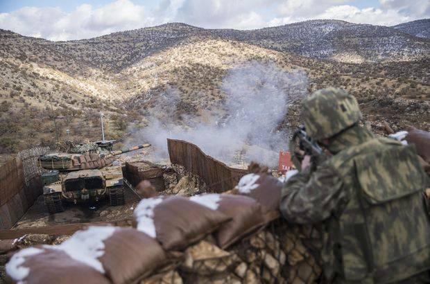 <p>Operasyonlarda çok sayıda terörist etkisiz hale getirildi, adım adım ilerledi komandolar. Girilemez denilen sarp coğrafyada tek terörist bırakmadılar.</p>
