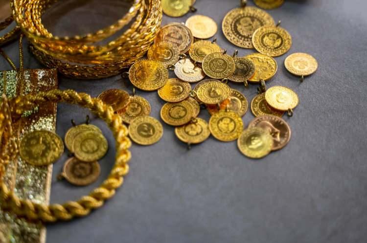<p>Bu haftayı geçen haftanın devamı olarak takip edeceğim.</p>
<p>Dolar endeksinde (dxy) gerileme; altın, gümüş, petrol ve paritelerde toparlanmanın devam edeceğini öngörüyorum.<br />
</p>
<p>Gram altın ve gümüşte görünüm pozitif.</p>