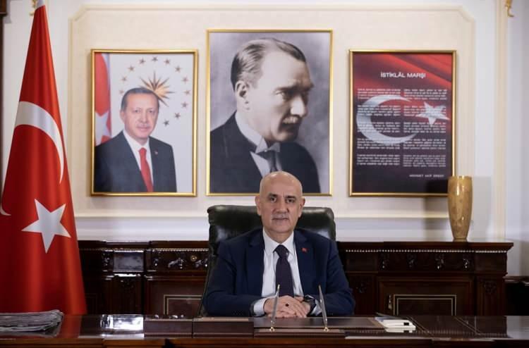 <p>Uygulamayla hem &ccedil;ift&ccedil;inin hem de bakanlık personelinin zamanını daha verimli kullanabilir hale geldiğine dikkati &ccedil;eken Kirişci, şunları kaydetti:</p>
