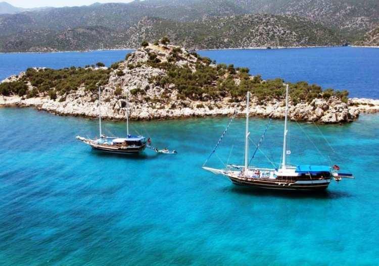 <p>Pandeminin en &ccedil;ok Doğu Asya ve Pasifik b&ouml;lgelerini vurduğunu, en hızlı toparlanmanın Avrupa'da yaşandığını anlatan Yavuz, "Avrupa hem en &ccedil;ok turist &uuml;reten hem en &ccedil;ok turist alan b&ouml;lge oldu. 'Avrupalı Avrupa'ya seyahat etti' diyebiliriz.&nbsp;</p>

<p>&nbsp;</p>
