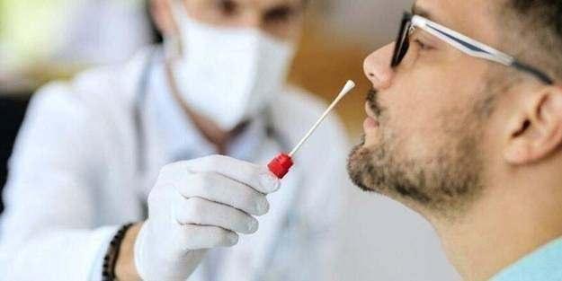 <p>Memurların maaş artış oranının yüzde 30,5'e çıkarıldığı ocak ayında, Kovid-19 önlemleri azaltıldı, temaslı kişilerde PCR testi zorunluluğu kaldırıldı, Kovid-19 testi pozitif çıkan vakaların karantina süresi 7 güne indirildi.</p>
