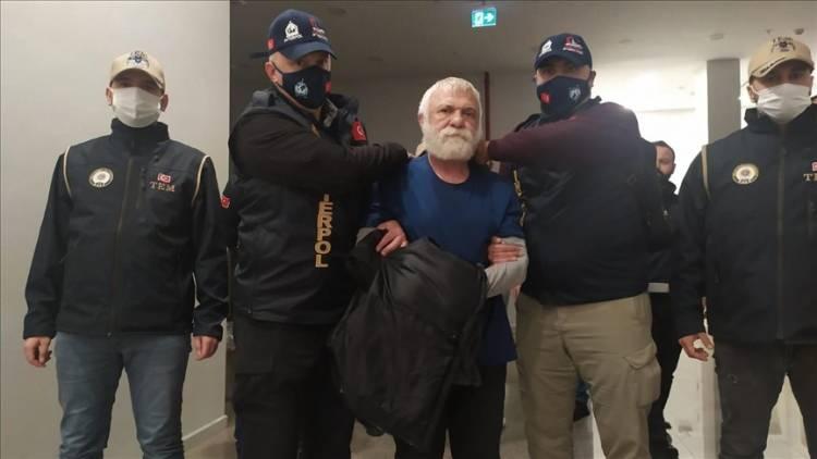 <p>Bulgaristan'ın Filibe Temyiz Mahkemesinin, Türkiye'ye iade talebini kabul ettiği Necip Hablemitoğlu suikastı faillerinden Mustafa Levent Göktaş, İstanbul'a getirildi.</p>

