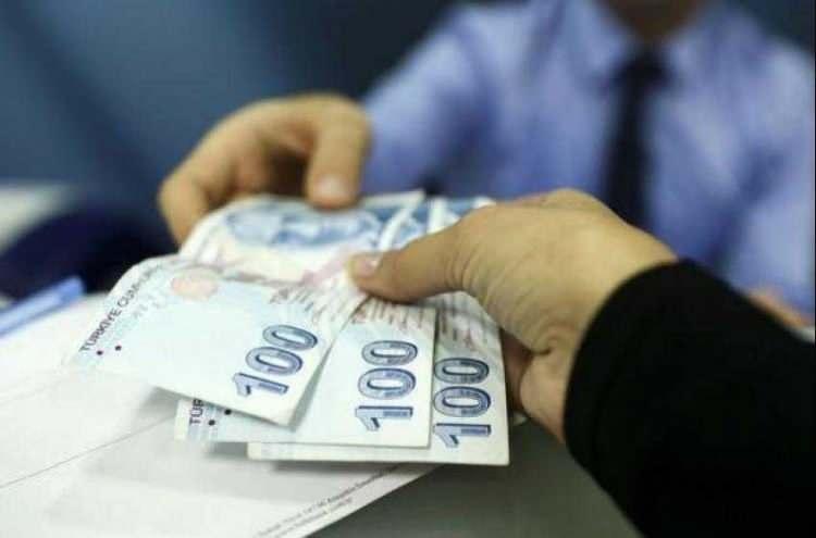 <p><strong>20 OCAK</strong></p>
<p> </p>
<p>Varlıklarını TL'ye dönüştüren kurumlara vergi istisnası getiren kanun teklifi, TBMM Genel Kurulunda kabul edildi.</p>