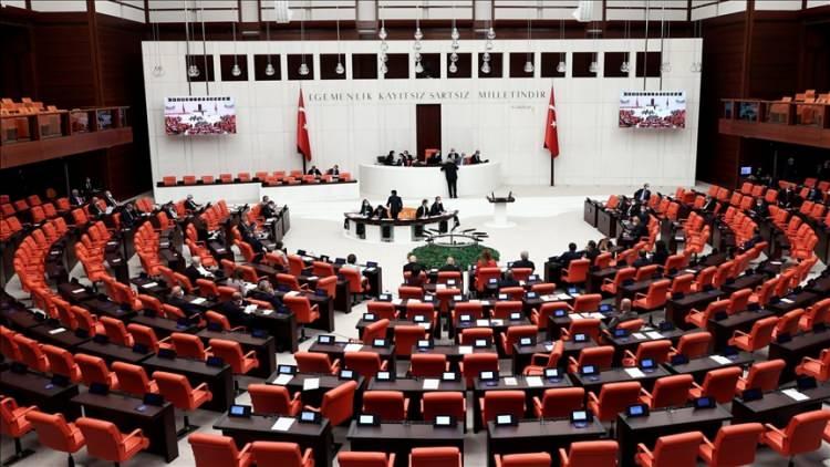 <p><strong>17 EKİM</strong></p>

<p> </p>

<p>Cumhurbaşkanı Recep Tayyip Erdoğan'ın imzasını taşıyan 2023 Yılı Merkezi Yönetim Bütçe Kanunu Teklifi, TBMM Başkanlığına sunuldu.</p>

