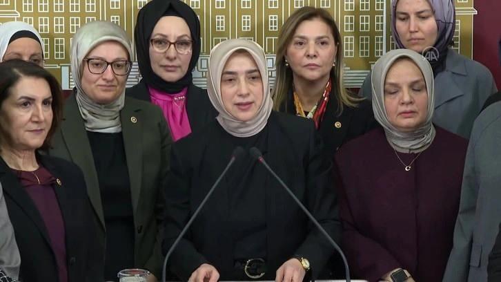 <p><strong>9 ARALIK</strong></p>

<p> </p>

<p>Başörtüsüne anayasal güvence getiren ve evlilik birliğini tanımlayan Anayasa değişiklik teklifi TBMM Başkanlığına sunuldu.</p>
