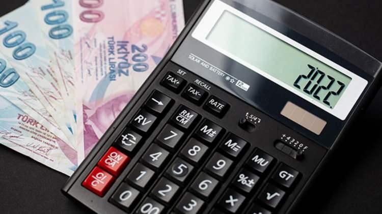 <p><strong>3600 EK GÖSTERGE ÇÖZÜLDÜ</strong><br />
 </p>

<p>EYT gibi, yıllardır çözüm bekleyen 3600 ek gösterge sorununa da el atıldı. Yaklaşık 6 milyon memur ve memur emeklisini kapsayan düzenleme ile aylık ve ikramiyelerde düzenlemeye gidildi.</p>
