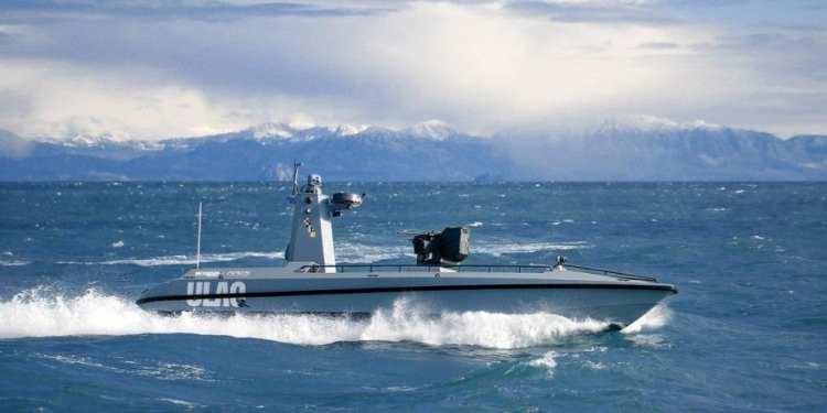 <p>İnsansız deniz araçlarının Yunan donanması için risk oluşturduğu belirtilirken Türkiye'nin kendine özgü geliştirdiği saldırı taktiğinin başarılı olmasının muhtemel olduğu kaydedildi.</p>