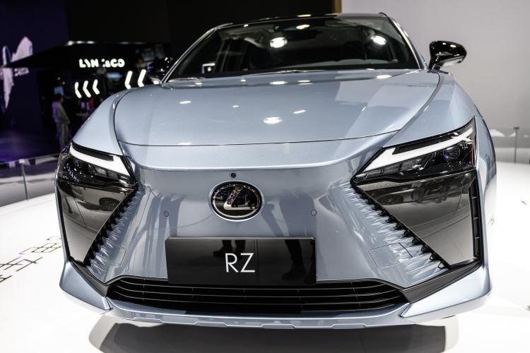 <p>EXUS RZ</p>
