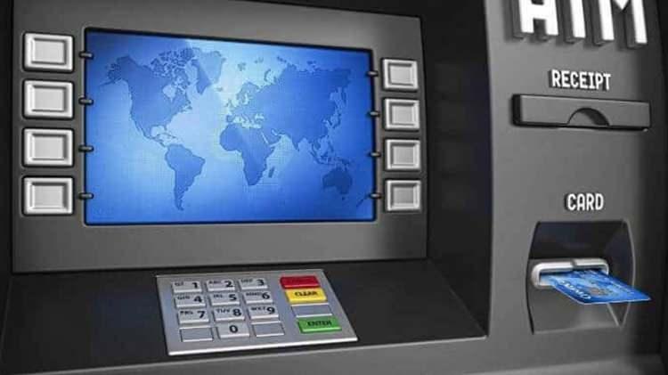 <p>FT’nin haberine göre Credit Suisse kaynakları bankanın karşı karşıya olduğu davaların azaltılmasına çalışıldığını belirtiyor. Banka son yıllarda bir dizi skandal ve hukuki soruşturma nedeniyle büyük darbe almıştı. Haberde Credit Suisse’ten ismi açıklanmayan bir kaynak, UBS’in de dahil olduğu 2016 yılında başlatılan paralel dava için “Eğer iyi durumda bir banka olunsaydı ve her şey yolunda gitseydi bir sonraki adımlar beklenebilirdi” ifadelerine yer verdi. Ancak Banka içerisinde bulunduğu sıkıntılı durum sebebiyle kesinliği tercih etti.</p>
