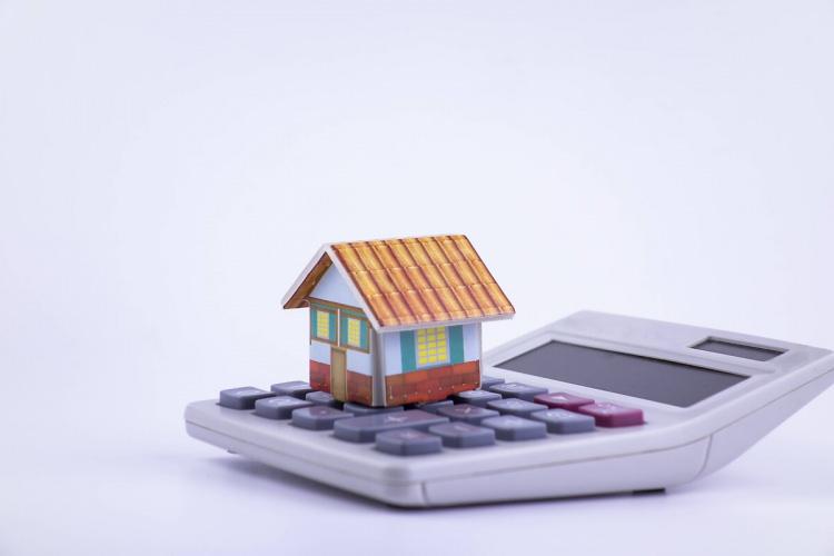 <p><strong>Projede yaş sınırı olacak mı?</strong></p>
<p>18 yaş üstü, bankalar tarafından kredi alması uygun görülen her Türkiye Cumhuriyeti vatandaşı kampanyadan yararlanabilecek.</p>