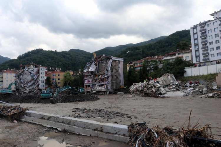 <p>İlk belirlemelerin akabinde yetkililer hızla çalışmalara başlarken afetzedelerin mağduriyetleri kısa süre içerisinde giderildi.</p>