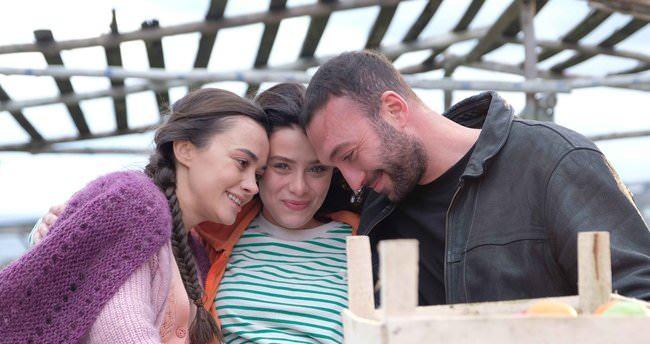 <p><span style="color:#800000"><strong>GÖRKEM SEVİNDİK KİMDİR, KAÇ YAŞINDA VE NERELİ?</strong></span></p>
<p> </p>
<p> </p>