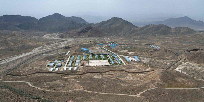 <p>Taliban'ın projeden ilk önce yüzde 20 pay alacağı ve bunun zamanla yüzde 75'e yükseleceği aktarılırken, proje ile 3 bin Afgan'a iş imkanı sağlanacağı belirtildi.</p>
