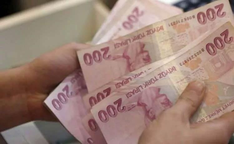 <p>2022’nin son 6 ayında hızlanan promosyon yarışı yeniden kızışıyor. 2,5 milyon kişinin emekli olacağının kesinleşmesi bankaları harekete geçirdi.</p>
