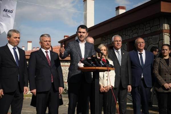 <p><strong>İKİNCİ EL KONUT KAMPANYASI DA HAZIRLANIYOR</strong></p>

<p>Konut kira ve fiyatlarındaki artışı durdurmak adına çalışmalar yaptıklarını anlatan Bakan Kurum, İlk Evim Projesi kapsamında 15 Ocak itibarıyla kampanyaya başlayacaklarını ve burada ev alacakların uygun kredi maliyetleriyle ev sahibi olabileceklerini söyledi. 4400 TL'den başlayan taksitlerle vatandaşların ev sahibi olabileceklerini dile getiren Bakan Kurum, şunları söyledi:</p>

<p>"Bu kampanyaya da vatandaşlarımızın teveccühü yüksek. Bu süreci titiz bir şekilde yürütüyoruz. 81 ilde Emlak Konut, GYODER, İNDER ve dahil olmak isteyen tüm firmaların dahil olduğu bir kampanyayı yürütüyoruz. </p>
