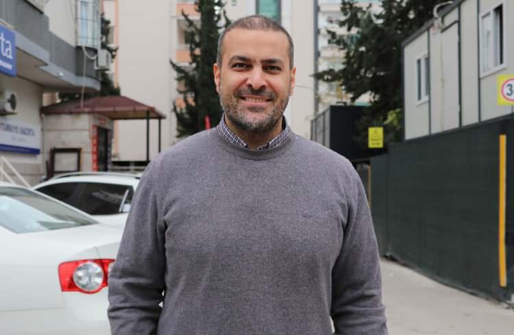 <p>“Ev baktığımız bölgede 15 tane köpek saldıracak araç veya insan arıyor” Sokak köpeklerinin olmadığı bölgede ev arayan Alper Alpay, "Ben hayvansever bir insan olarak kendimde köpek besliyorum. </p>