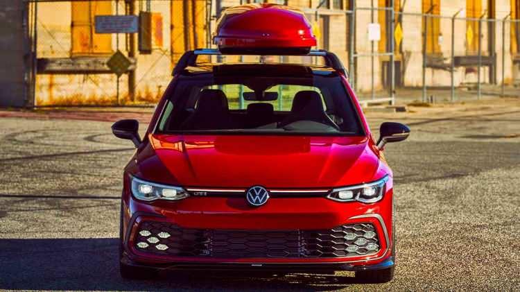 <p>6 bin 64 adet Volkswagen <strong>Golf</strong> satıldı.</p>
