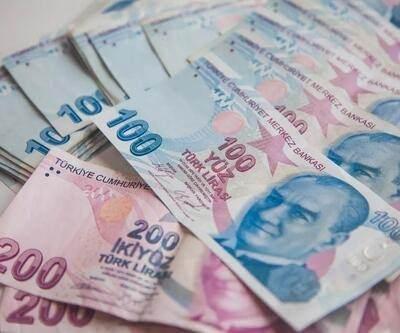 <p>Memurlarımızın ve emeklilerimizin durumunu bildiğimiz için razı olamadık. Bütçe imkanlarını zorlayarak memur ve emekli maaşlarında yüzde 25'lik artışa gitmeyi kararlaştırmıştık. </p>