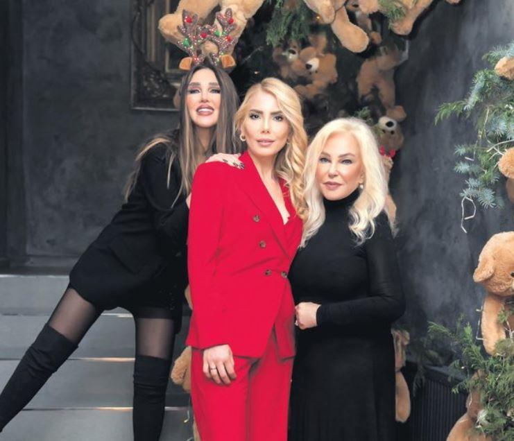 <p><strong>Seren Serengil'in açıklamasının devamı ise şu şekilde; <span style="color:#B22222">"Oyun bozuldu, çünkü zaten annemin de benim de bildiğim gerçekler dışında hiçbir gerçek yoktu. Annem bana hayattaki her şeyden fazla düşkündür, benim annemin bana bir şeyler yapması için onu kandırmama veya ablamın ifadesinde olduğu gibi ona kumpas yapmama ihtiyacım yok. Babamdan bize kalanların onlarla bir ilgisi olmadığı için annem böyle bir vasiyet ve sözleşme yapmıştır, sonra da baskıyla bunları inkar etmek zorunda kalmıştır. Neyse ki buraya kadar muvaffak olabildiler.</span></strong></p>
