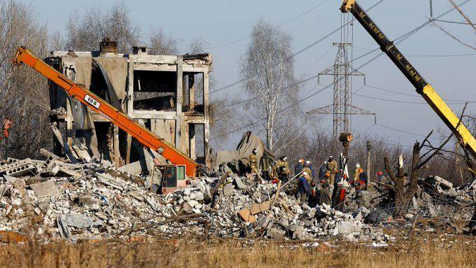 <p>Rus ordusu askerlerin hali hazırda yasak olan telefonları kullanmasının düşmanın hedefini bulmasına izin verdiğini söyledi.</p>

