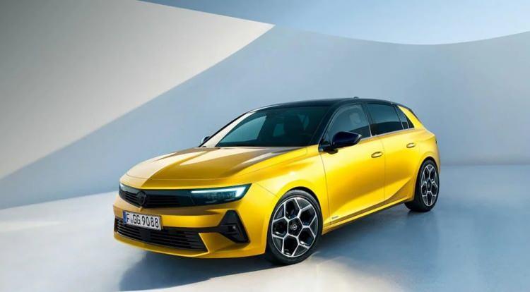 <p><strong>OPEL</strong></p>
<p> </p>
<p><strong>Yeni Astra </strong></p>
<p><strong>1.2 130 HP Benzin MT6 Edition - </strong></p>
<p> </p>
<p>2022 Aralık fiyatı: 693.900 TL<br />
2023 Ocak fiyatı: 728.900 TL</p>