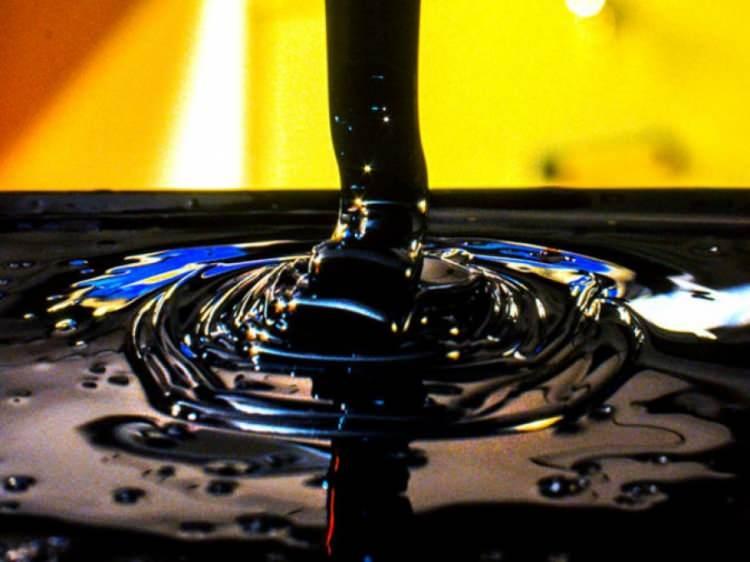 <p>Daha sonra asayiş olayları oluyor ve Mayen buradaki petrolleri işletmiyor. Baktığımız zaman 1953 yılına kadar buradan petrol çıkarılıp işletiliyor.</p>
