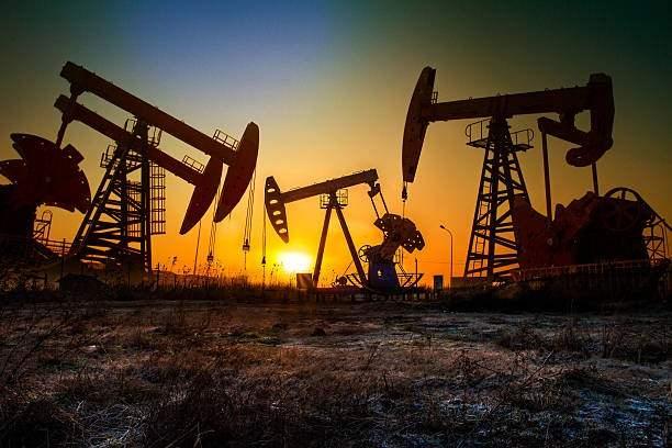 <p>Şimdi yeni bir bakış açısıyla yeni teknik yöntemlerle acaba tekrar buradaki petrolü işletme yoluna gidilebilir mi?</p>