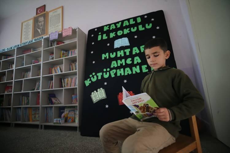 <div>Kırklareli merkeze bağlı Kayalı köyünde kitap okuma alışkanlığının artması için başlatılan "Muhtar Amca Kütüphanemde" projesi ile hafta başlarında öğrenci, öğretmen, veli ve muhtarlar bir araya geliyor.</div>
<div> </div>